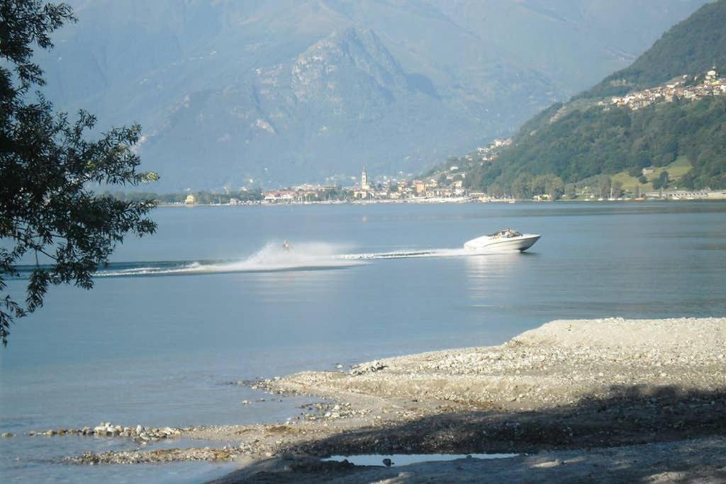 Favoloso Appartamento Fronte Lago, جيرا لاريو المظهر الخارجي الصورة